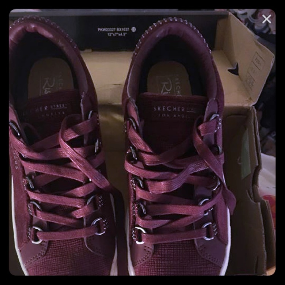 Girls/Women’s Shoes